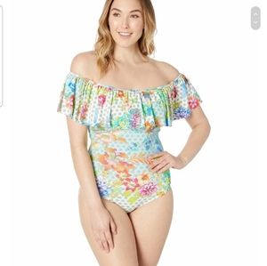 Johnny was MURPHY FLOUNCE ONE PIECE